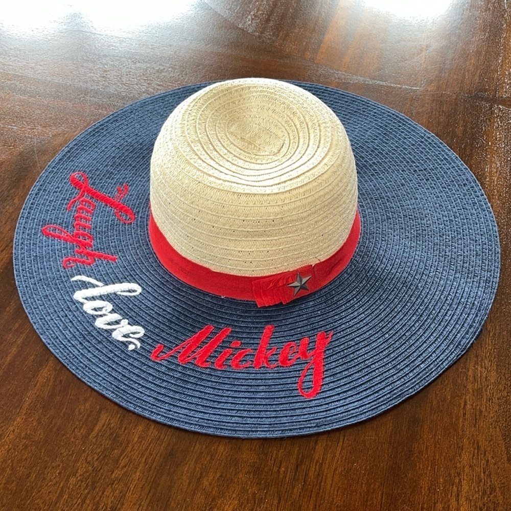 New DISNEY PARKS Laugh Love Mickey Sun Hat